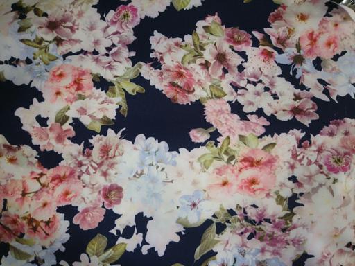 Барби Сакура на синем