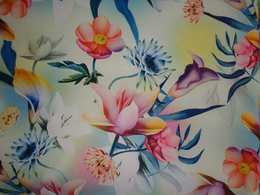 Барби цветы на молочно-голубом