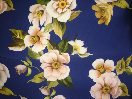 Барби  цветы на синем