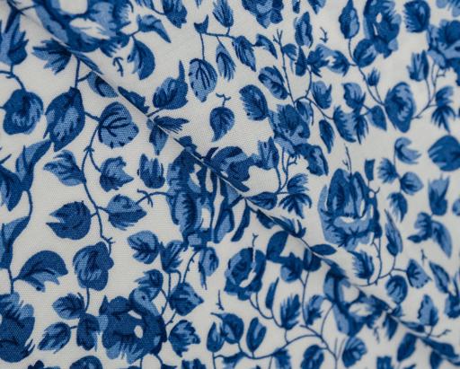 Штапель Синее на белом