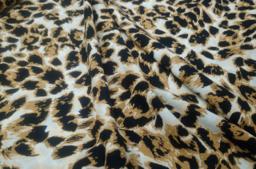 Штапель животный принт светло-коричневый на молочном