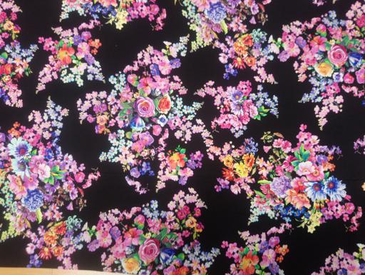 Штапель цветочная композиция на чёрном