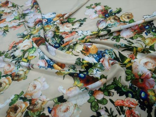 Шифон букеты на пудрово-бежевом