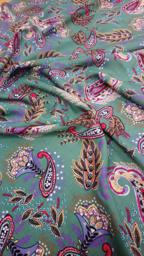 Штапель  Фантазия на светло зеленом