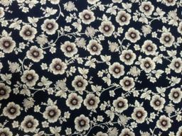 Штапель цветы белое на чёрном