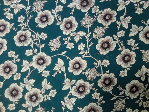 Штапель цветы на изумрудном